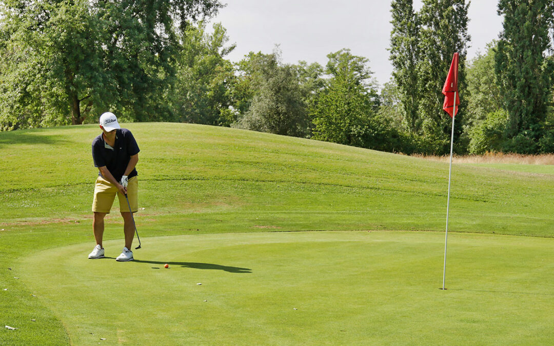Stages de Golf – Été 2025